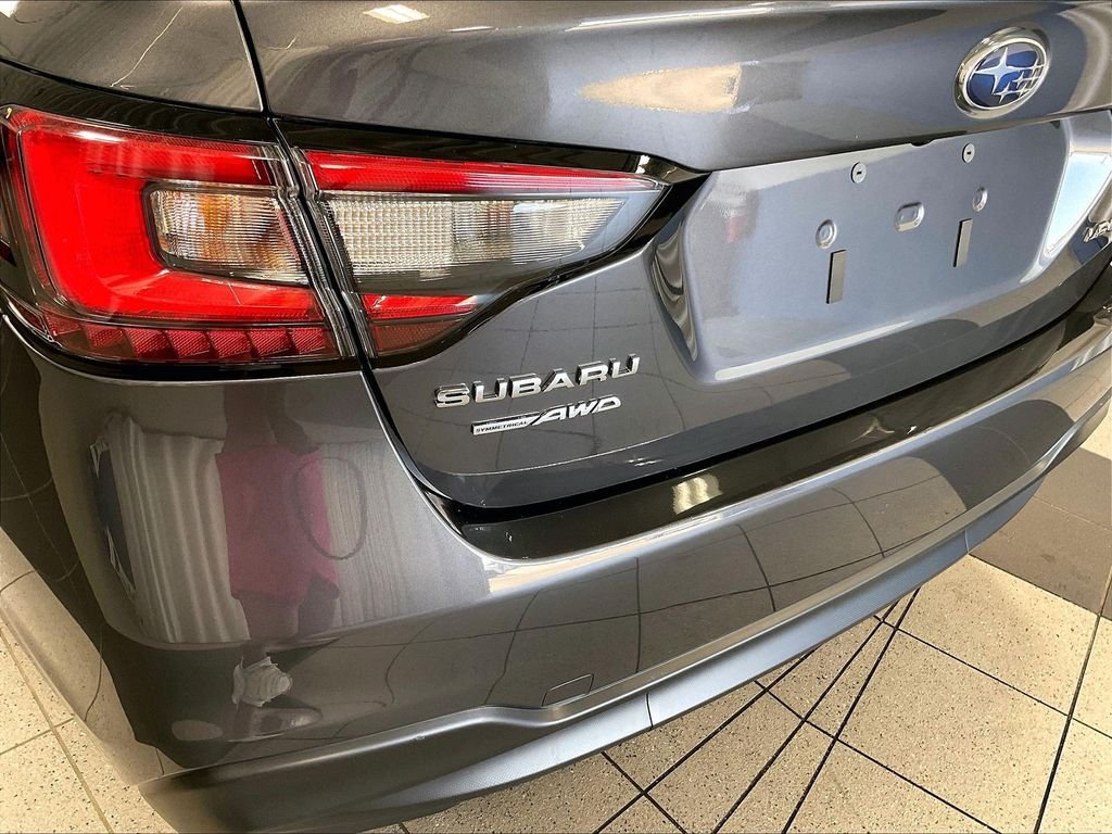 Used 2025 Magnetite Gray Metallic Subaru Premium image 28