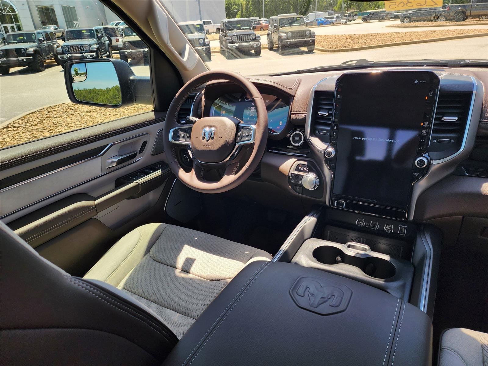 New 2026 Diamond Black Crystal Pearl-Coat Exterior Paint RAM Laramie image 9
