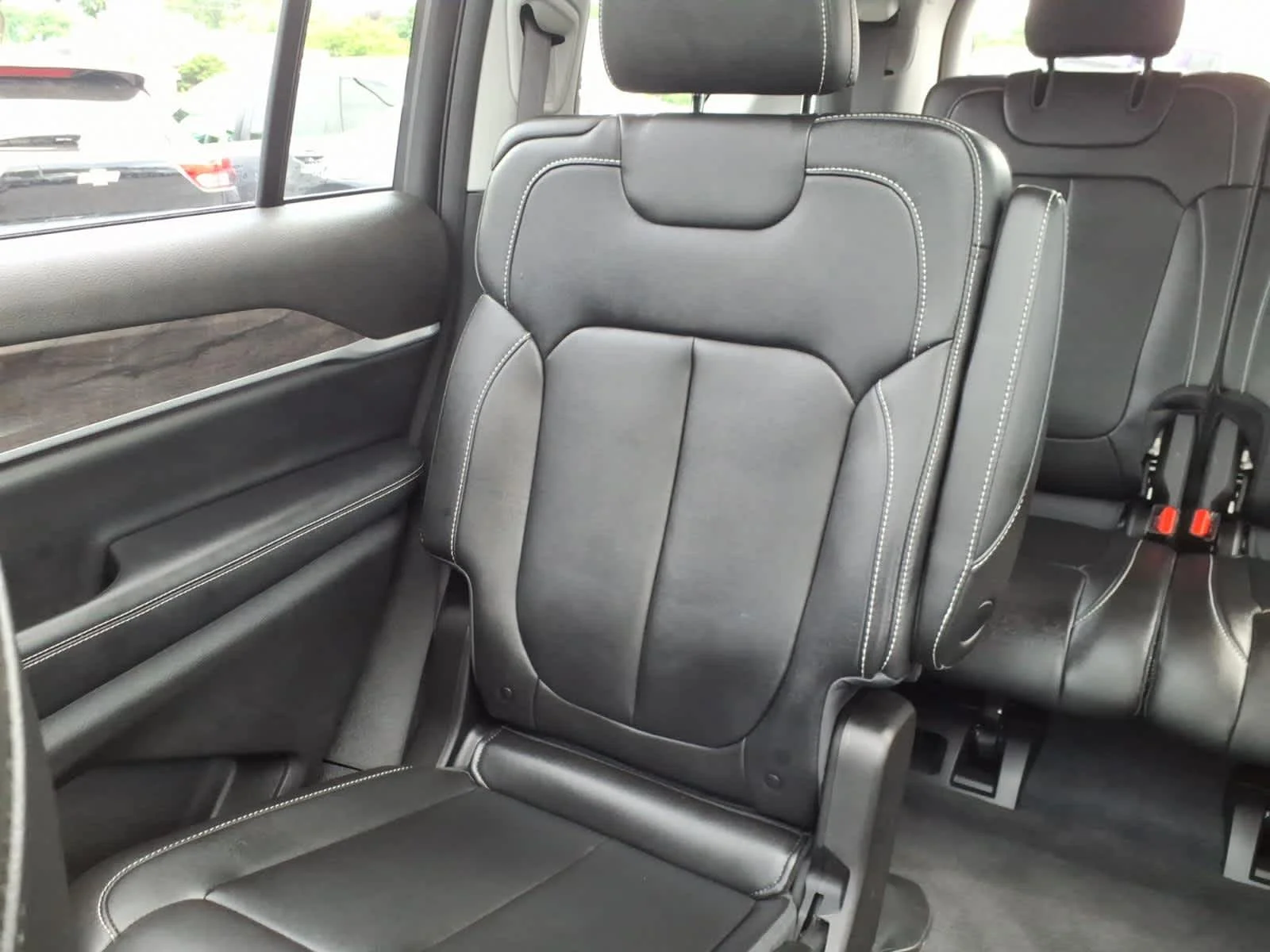 Certified Used 2023 Baltic Gray Metallic Clearcoat Jeep Limited image 18