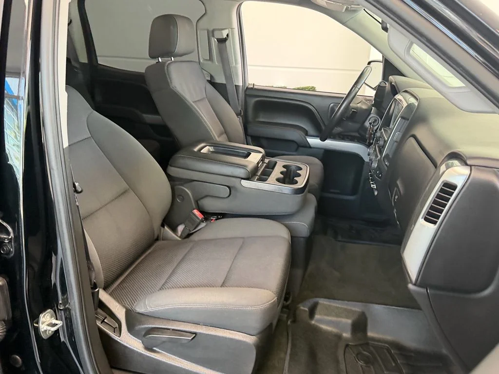 Used 2015 Black Chevrolet LT image 17