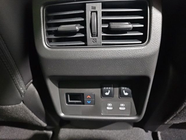 2026 Nissan Rogue Platinum - Photo 17