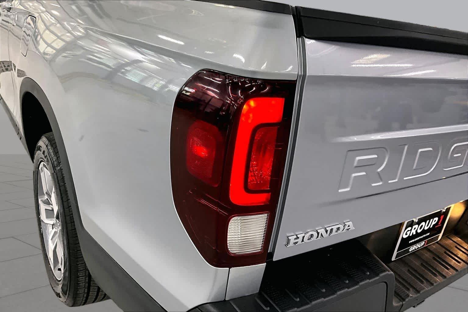 Used 2026  Honda RTL image 27