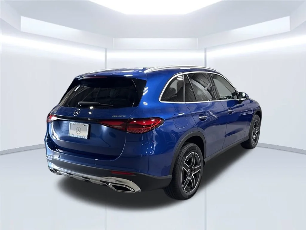 New 2027 Starling Blue Metallic Mercedes-Benz GLC 300 image 38