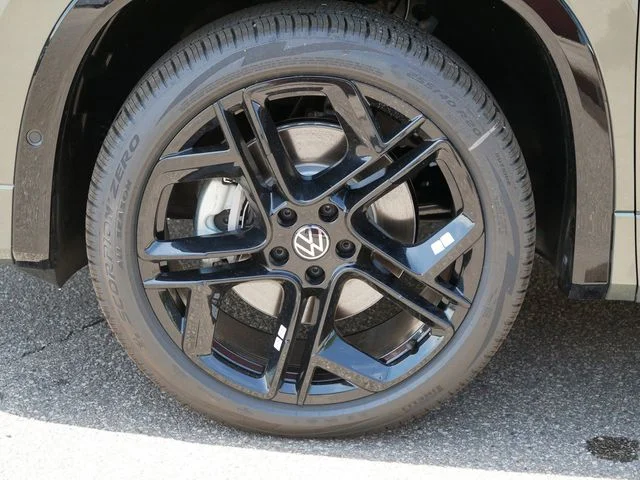 New 2026 Green Volkswagen 2.0T SE R-Line Black image 5