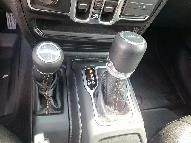 Certified Used 2021 Gray Jeep Overland image 22