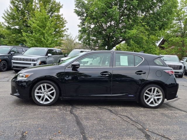 Used 2016 Black Lexus 200h image 4