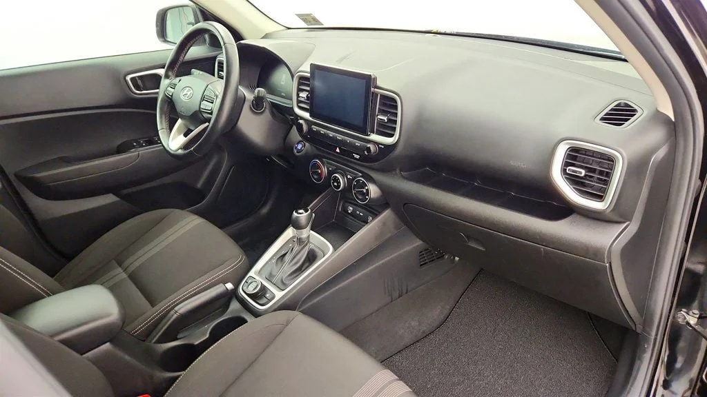 Used 2023 Black Noir Pearl Hyundai SEL IVT image 24