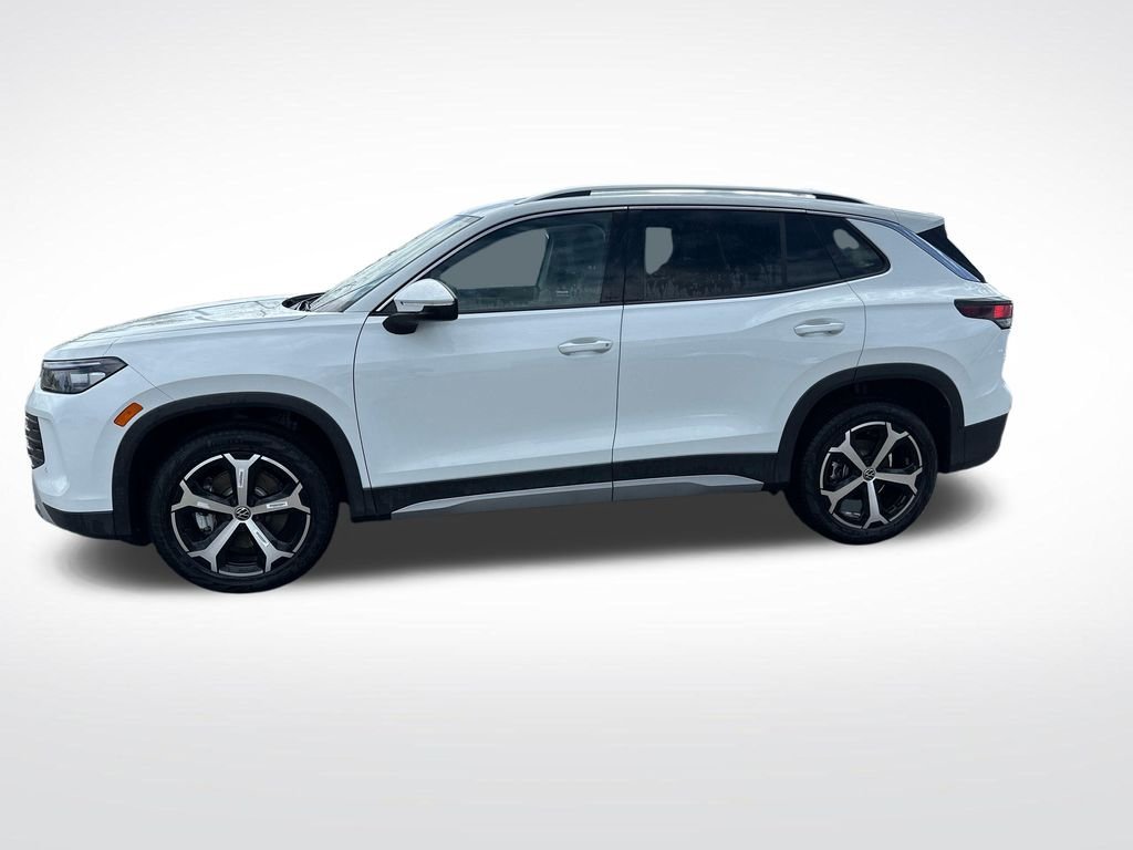 New 2026 White/off-white Volkswagen 2.0T SE image 2