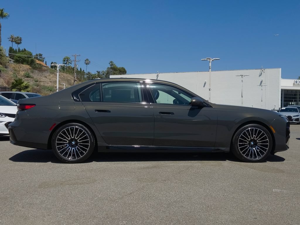 New 2026 Dravit Grey Metallic BMW 740i image 3