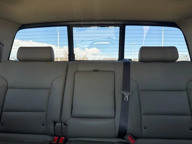Used 2018 WHITE FROST TRICOAT GMC SLT image 36