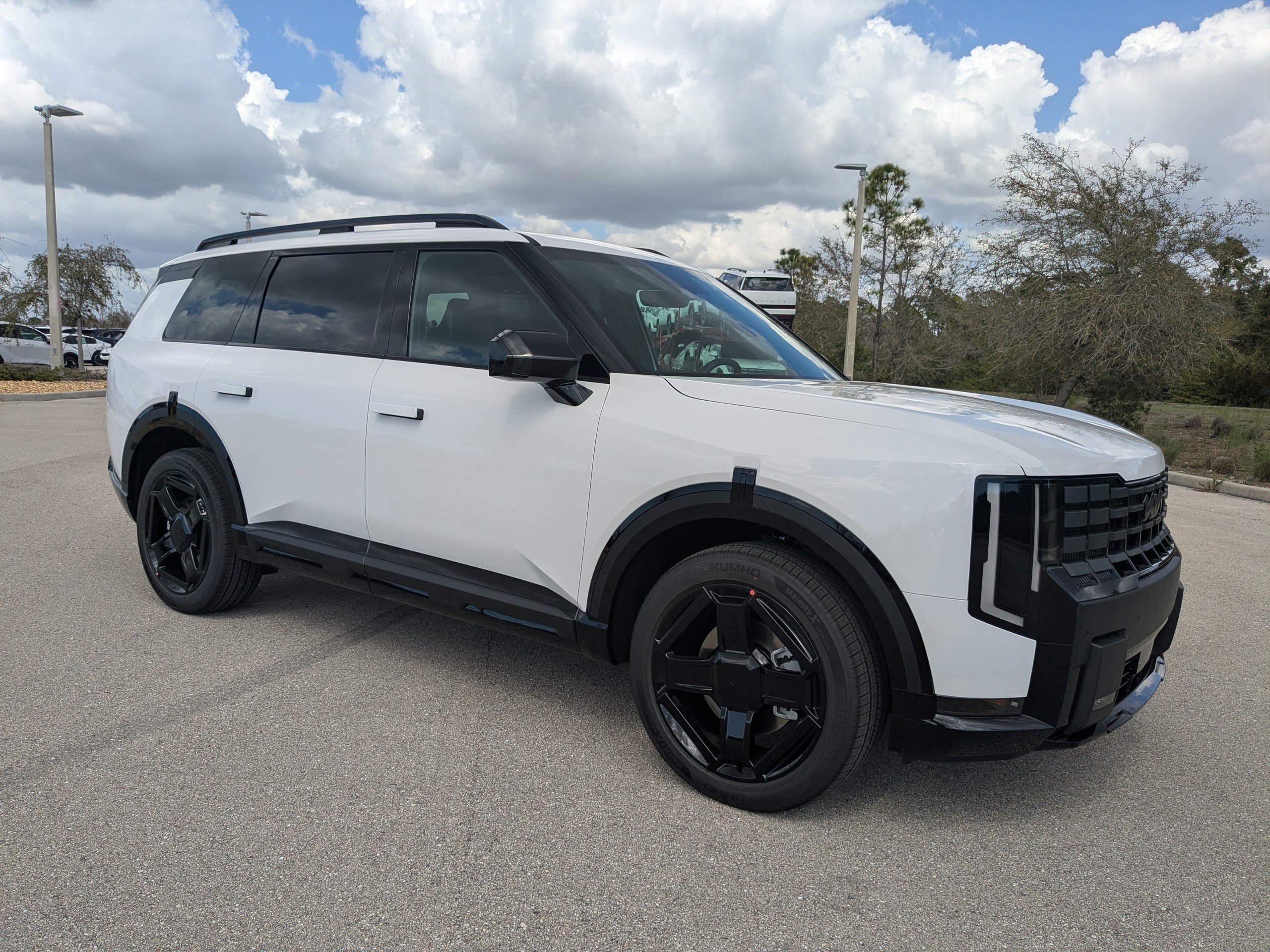 New 2027 Glacial White Pearl Kia X-Line EX image 2