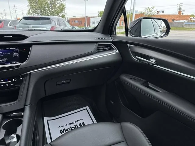 Certified Used 2025 Stellar Black Metallic Cadillac Luxury image 30