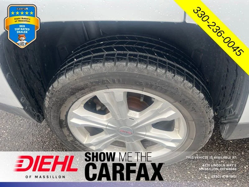 Used 2017 Silver GMC SLT image 8