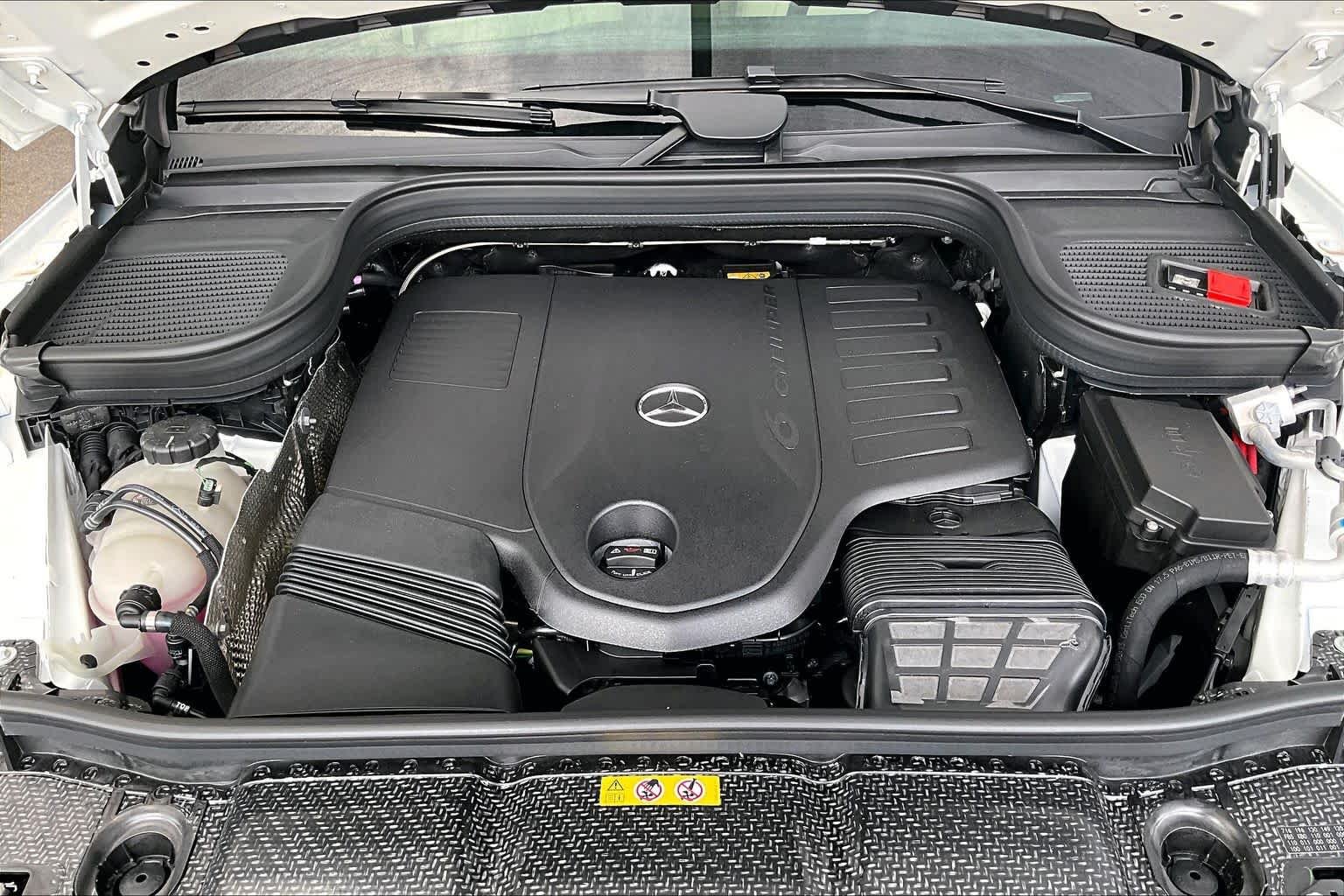 New 2026 Polar White Mercedes-Benz GLE 450 image 17