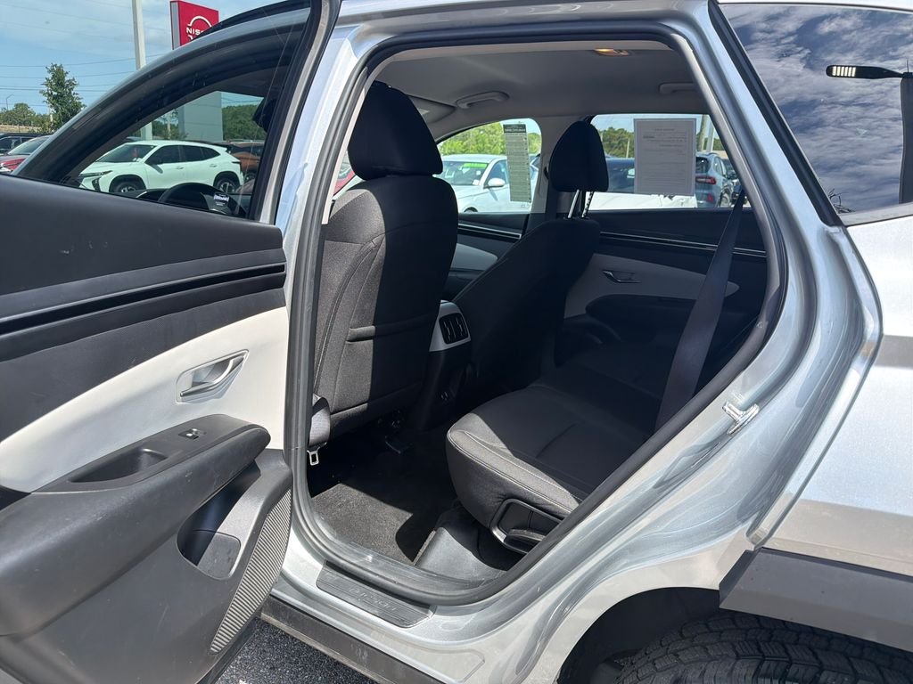 Used 2024 Silver Hyundai SEL image 18