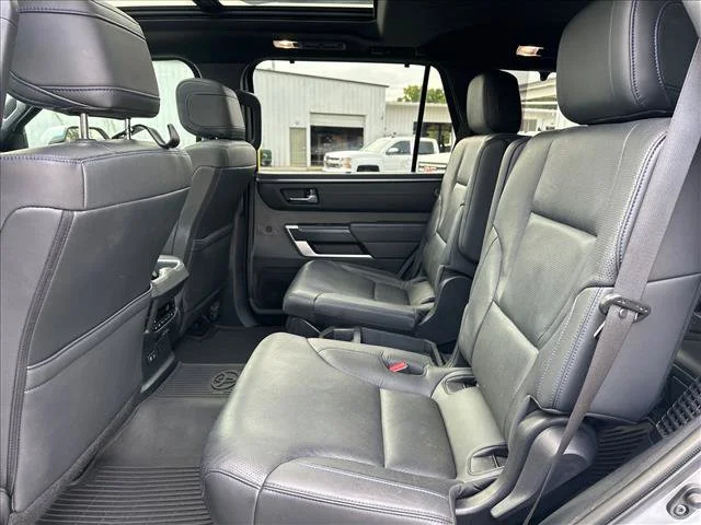 2023 Toyota Sequoia Platinum - Photo 18
