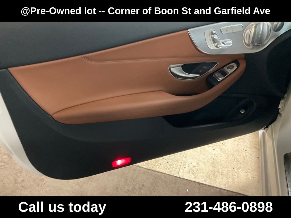 Used 2019  Mercedes-Benz C 300 image 14
