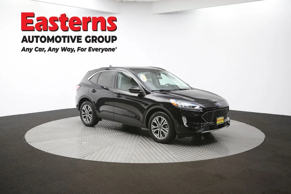 Used 2021 Black Ford SEL image 47