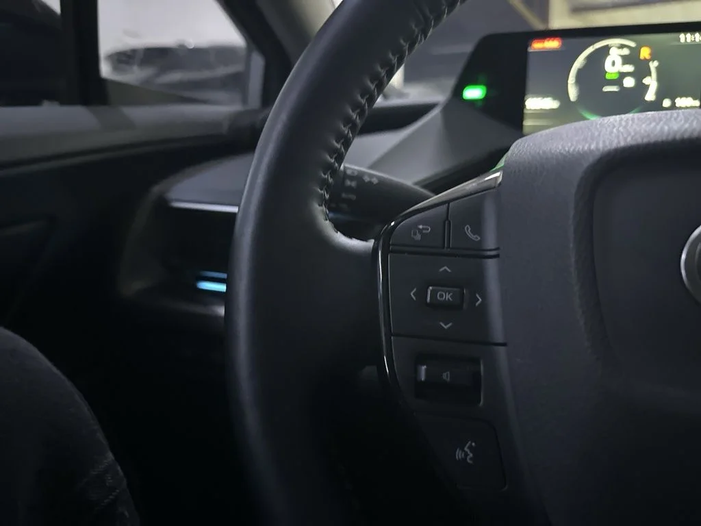 Used 2024  Toyota XLE image 12
