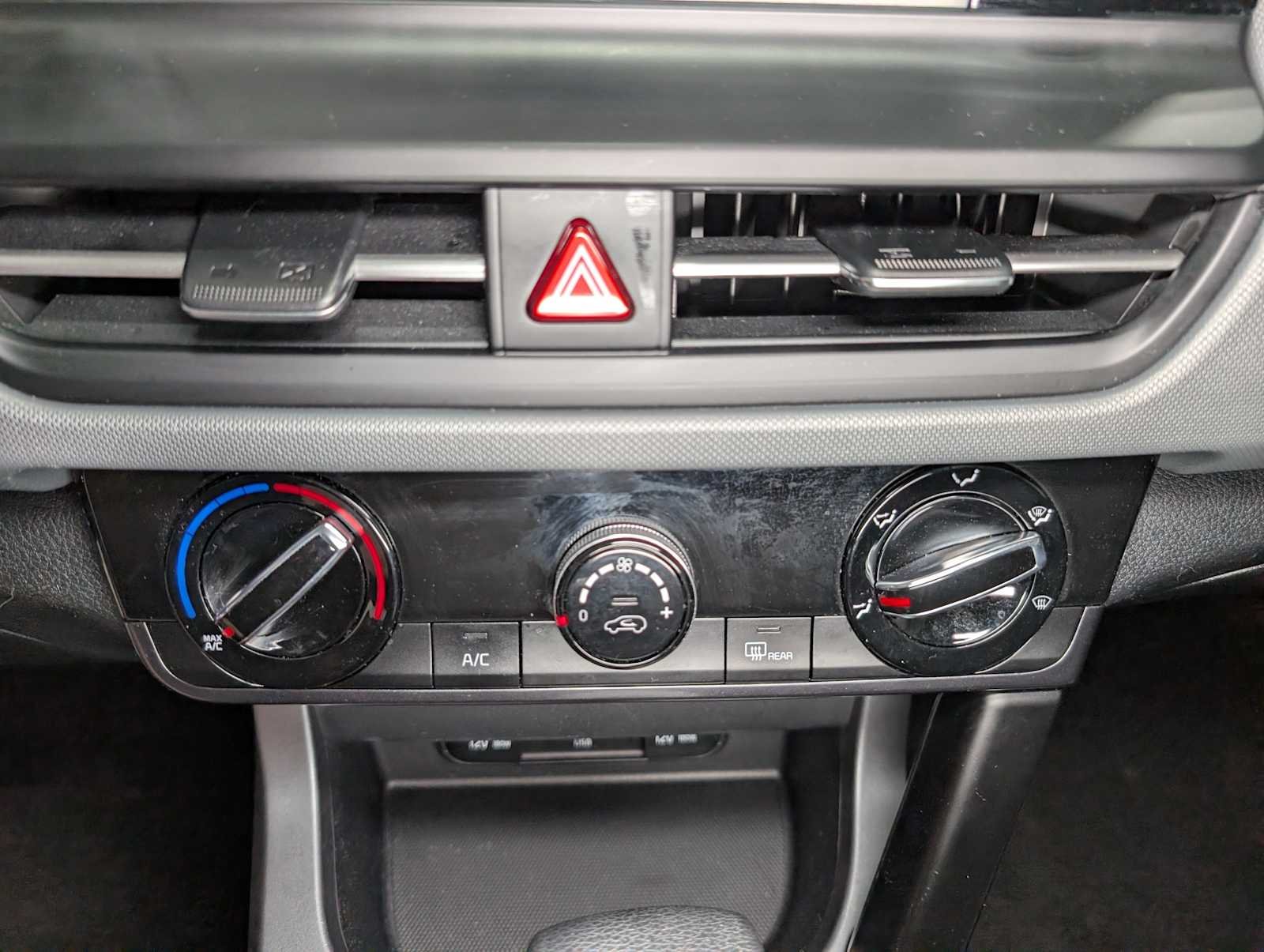 Used 2024 Snow White Pearl Kia LX image 29