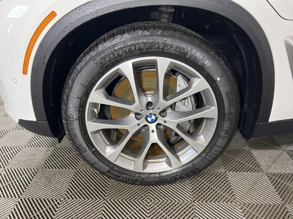 New 2026 Alpine White BMW xDrive50e image 6