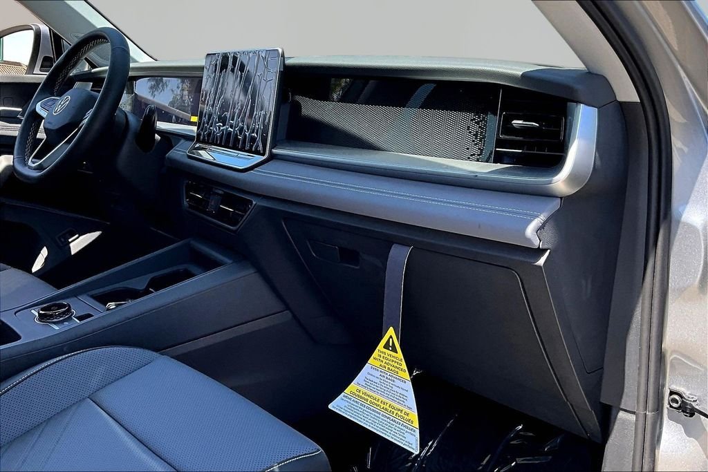 New 2026 Silver Volkswagen 2.0T SE image 28