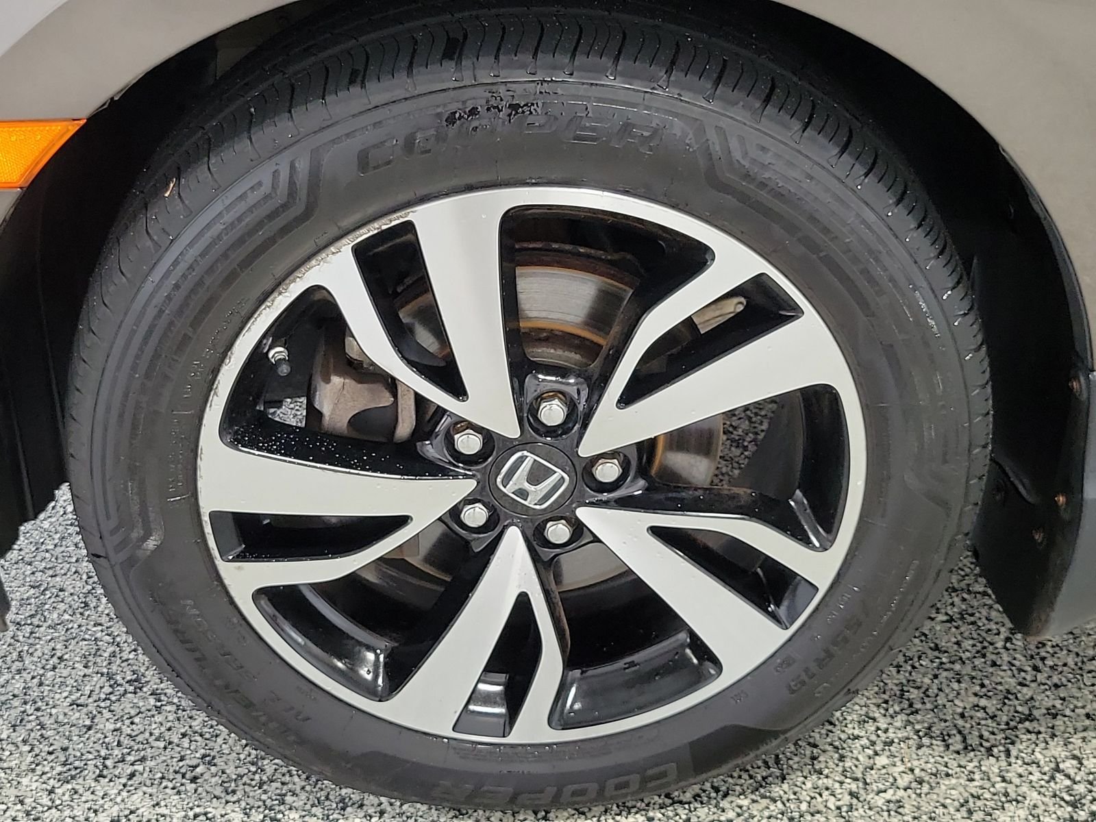 Used 2018  Honda Elite image 5