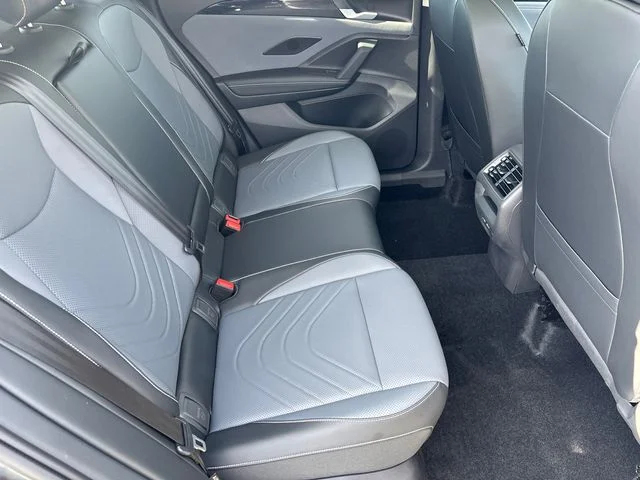 New 2026 Platinum Gray Metallic Volkswagen 2.0T SE image 24