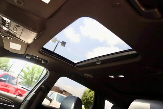 Used 2023 Ebony Twilight Metallic Buick Essence image 6