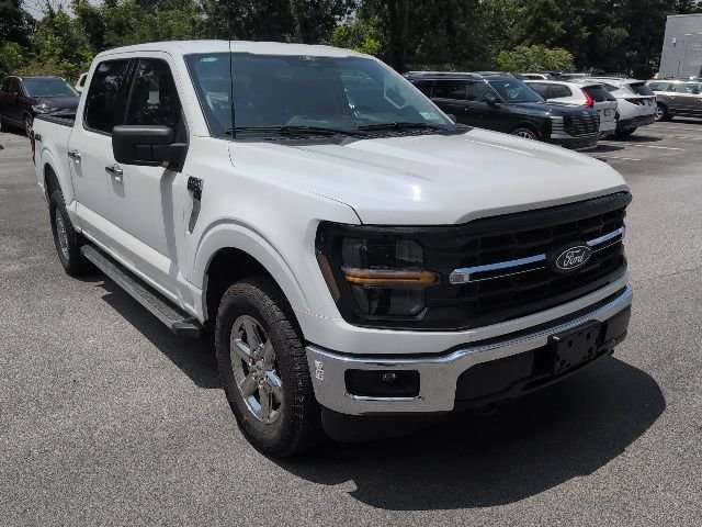 Used 2025 White Ford XLT image 1