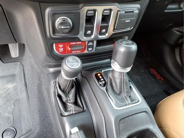 Used 2021 Red Jeep Rubicon image 27