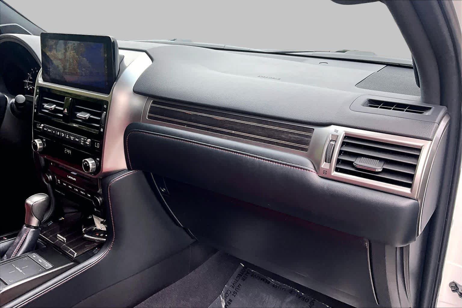 Used 2023 Eminent White Pearl Lexus Premium image 18
