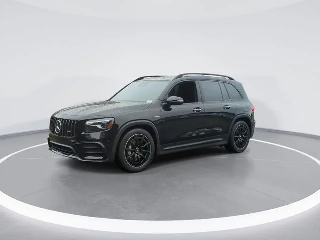 Used 2025  Mercedes-Benz GLB 35 AMG® image 4
