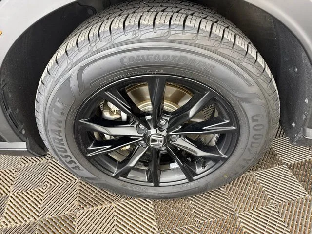 Used 2025  Honda Sport-L image 32
