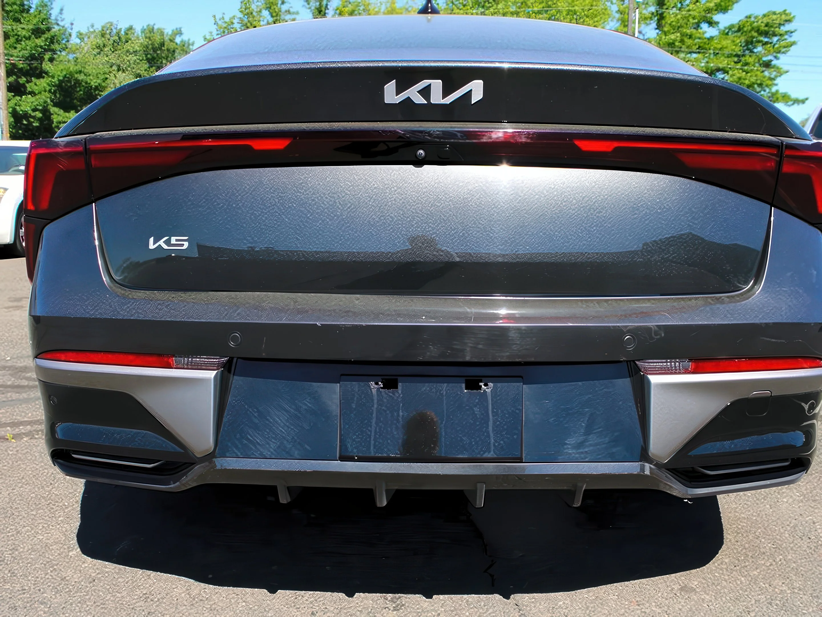 2025 Kia K5 LXS - Photo 9