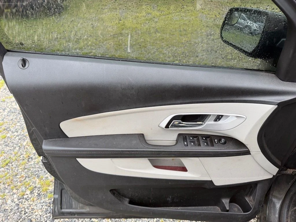 Used 2014 Gray Chevrolet LS image 23