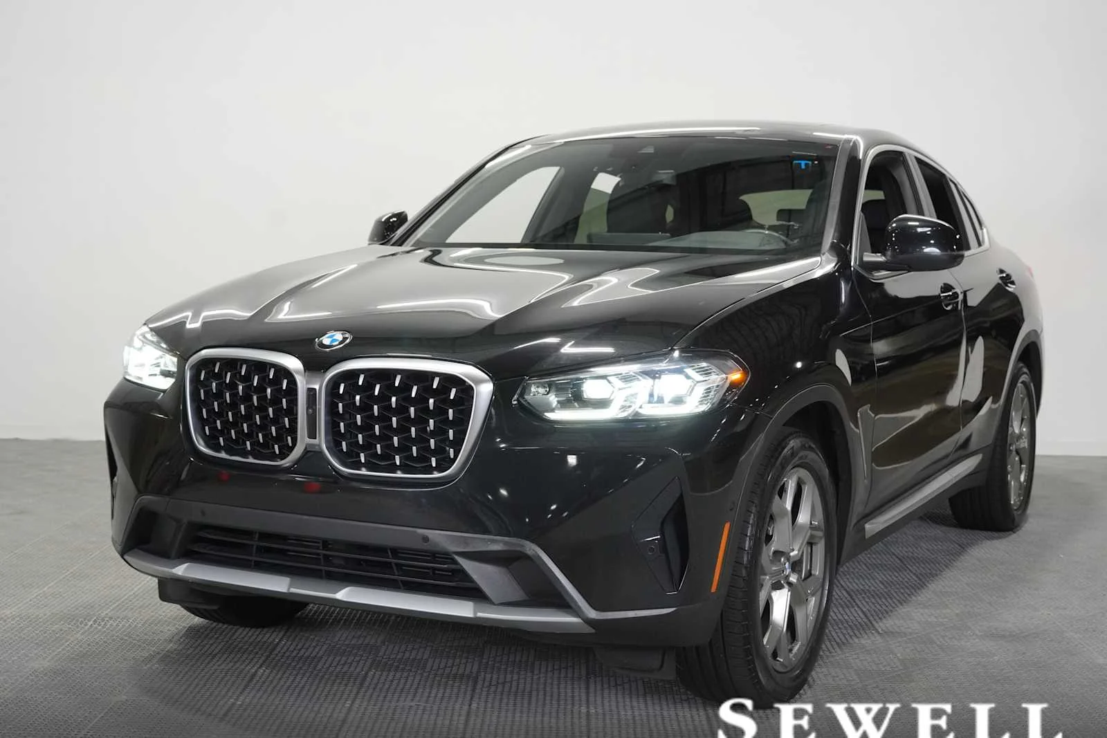 2024 BMW X4 xDrive30i