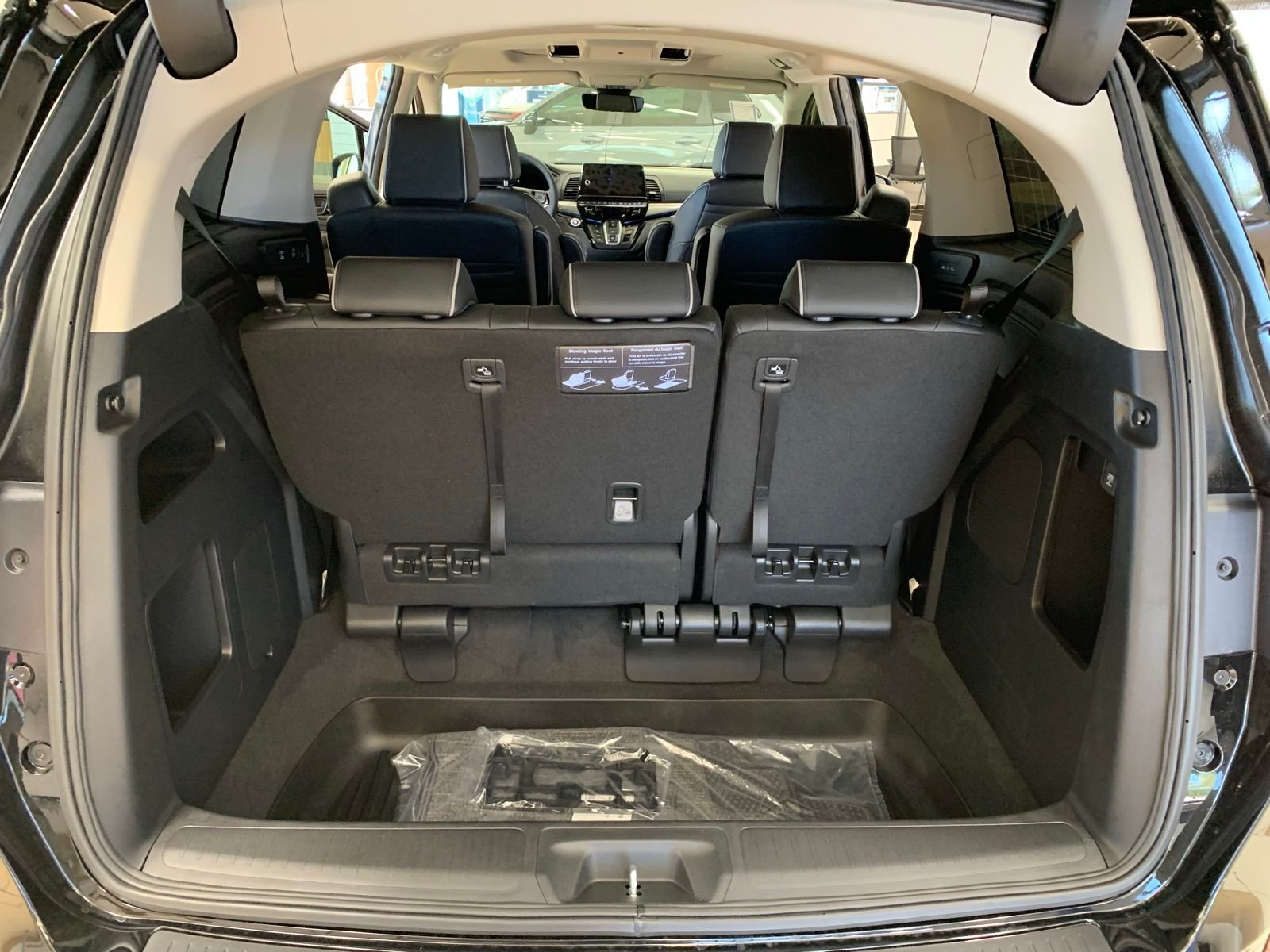 2026 Honda Odyssey Touring - Photo 40