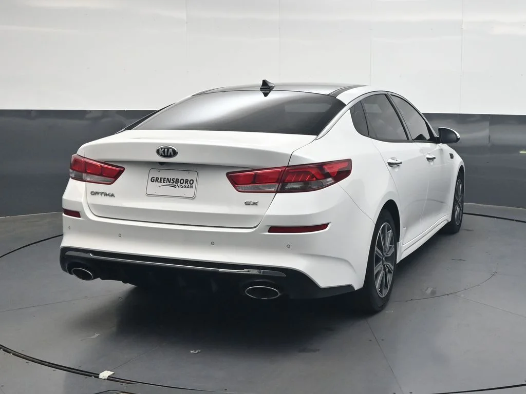 Used 2019 White Kia EX image 5