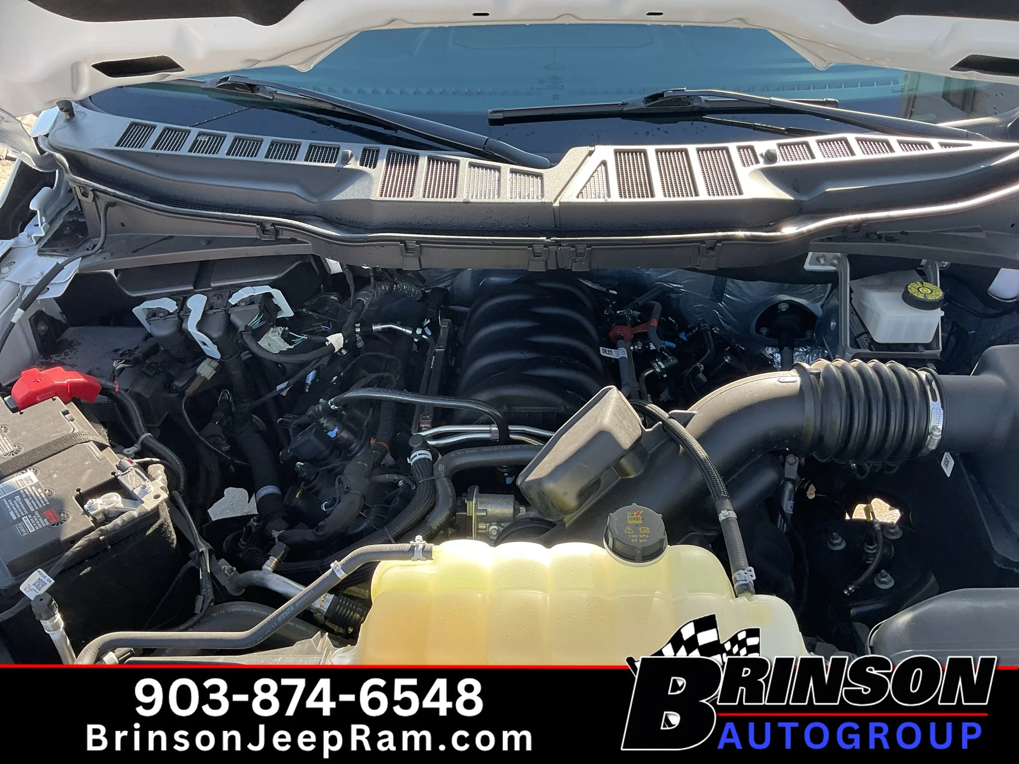 Used 2024 Oxford White Ford XLT image 11