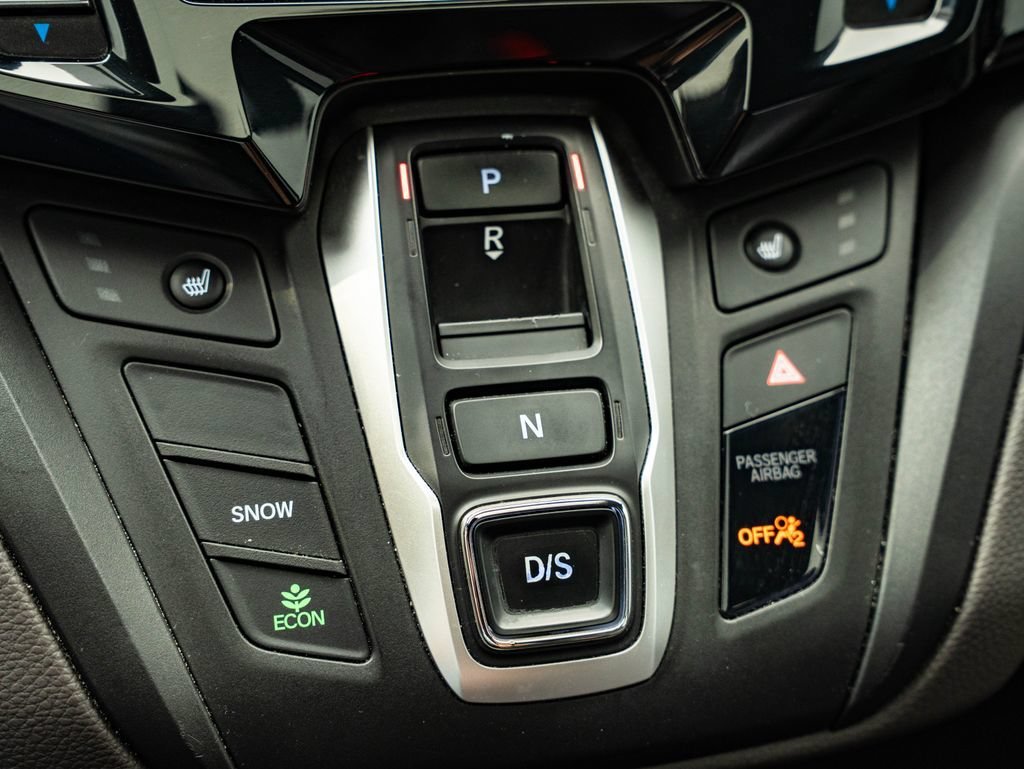 Used 2019 White Honda EX-L image 37