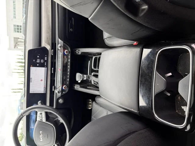 Used 2025 Black Kia SX-Prestige X-Line image 16