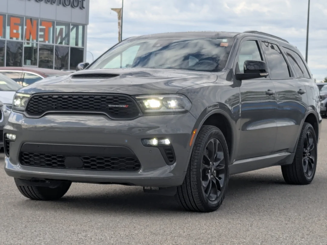 Certified Used 2023 Grey Dodge GT Plus - - AWD - Blacktop Pkg - Park Assist - 10.1 Touchscreen - Captain Chairs & More! image 4