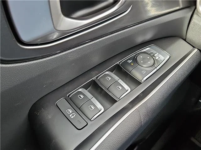New 2026 Glacial White KIA S Front-Wheel Drive image 13