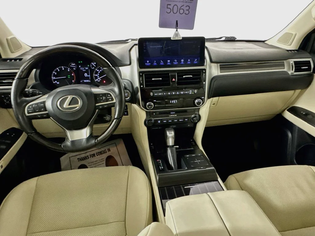 Used 2023 White Lexus 460 image 27