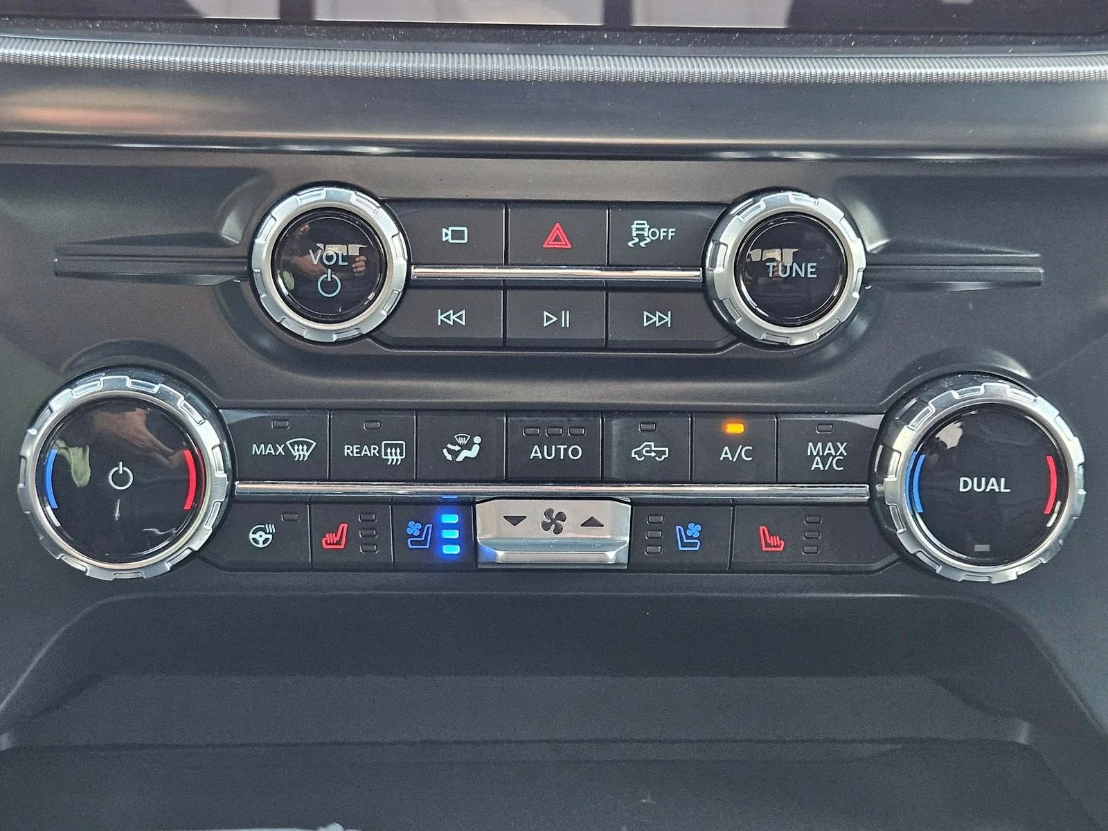 2025 Ford F-150 Platinum - Photo 15