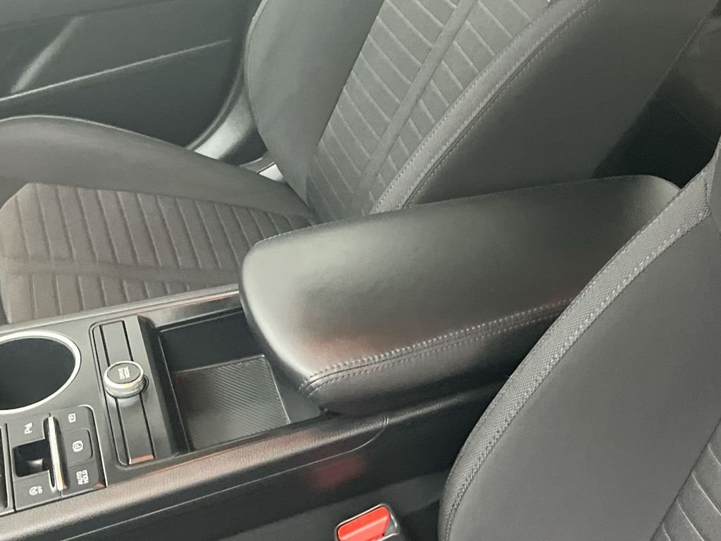 Used 2026 Black Kia LXS image 22