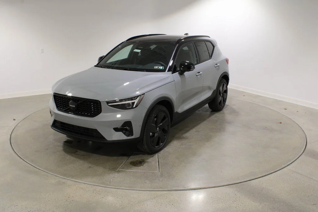2026 Volvo XC40 B5 Ultra Ultra Black Edition AWD's photo