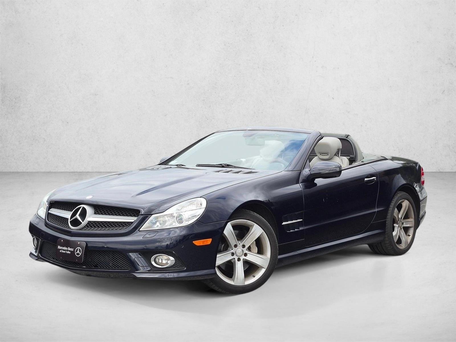 Used 2009 Capri Blue Metallic Mercedes-Benz V8 image 1