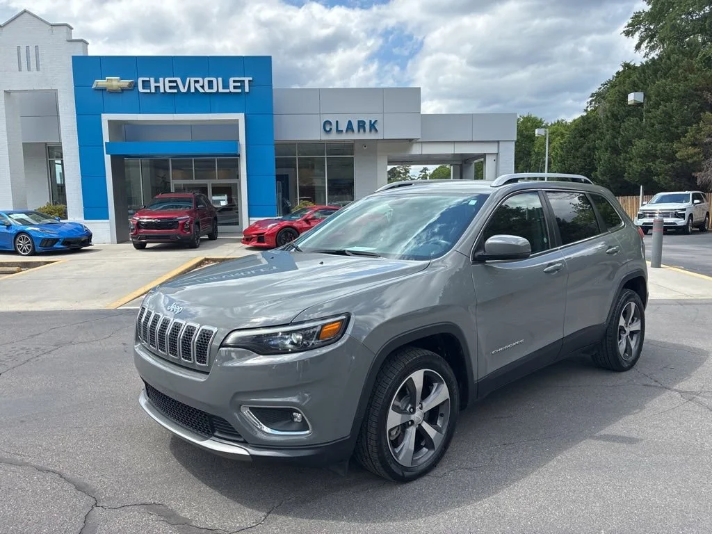 2019 Jeep Cherokee Limited's photo